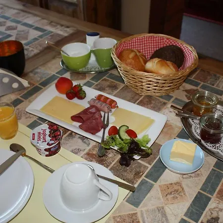 Haus Am Zeiberberg ゲストハウス ジンツィッヒ